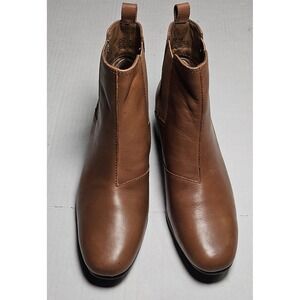 H by Halston Alison Tan Leather Chelsea Block Heel Ankle Boots A269758 Womens 7M
